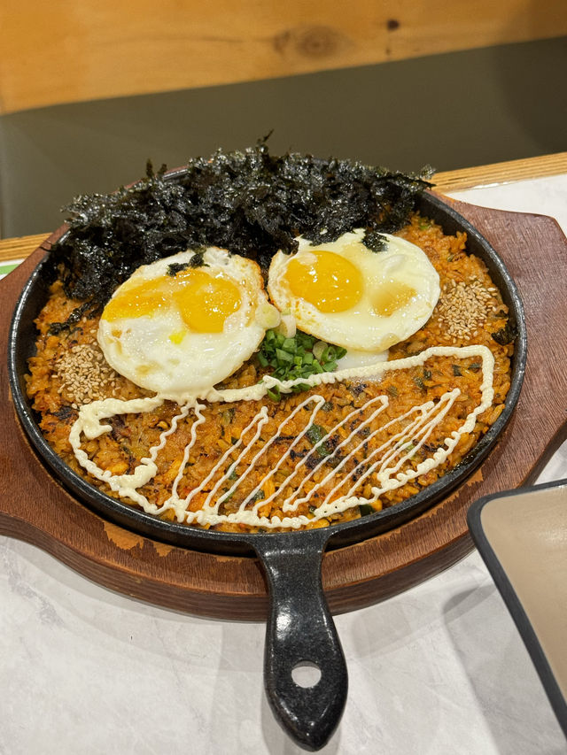 이색적인 볶음밥과 닭구이가 맛있는 곳, 팔각도 광주 진월점