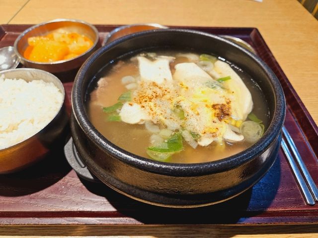 A comfort food at Gimhae International Airport, Beef Bone Soup Gomtang