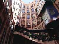 西班牙🇪🇸 巴塞隆納｜米拉之家🏠 一睹天才建築師高迪設計