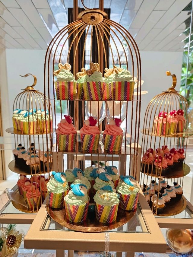 A Festive Indulgence: Christmas High Tea at Parkroyal Penang