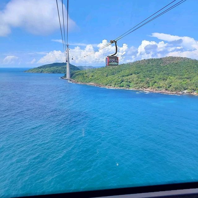 Hon Thom Cable Car & Island