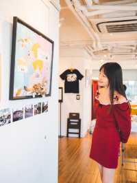 充滿藝術氣團酒店。1分鐘直達地鐵