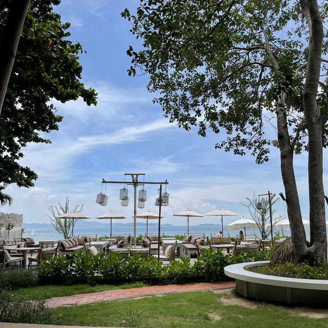 The Oxygen Beachfront Oasis Pattaya 