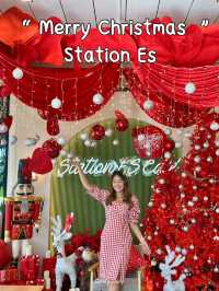Station Es คาเฟ่ธีมคริสต์มาสจัดเต็มสุดปัง 🎄✨