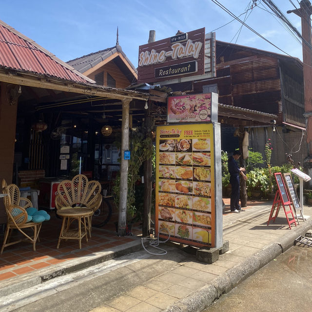 ชายทะเล ร้านอาหารทะเลชื่อดังบนเกาะลันตา
