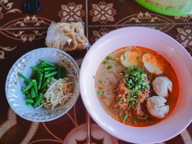 ข้าวซอยสิบสองปันนา ร้านป้าอ่อน สูตรดั้งเดิม