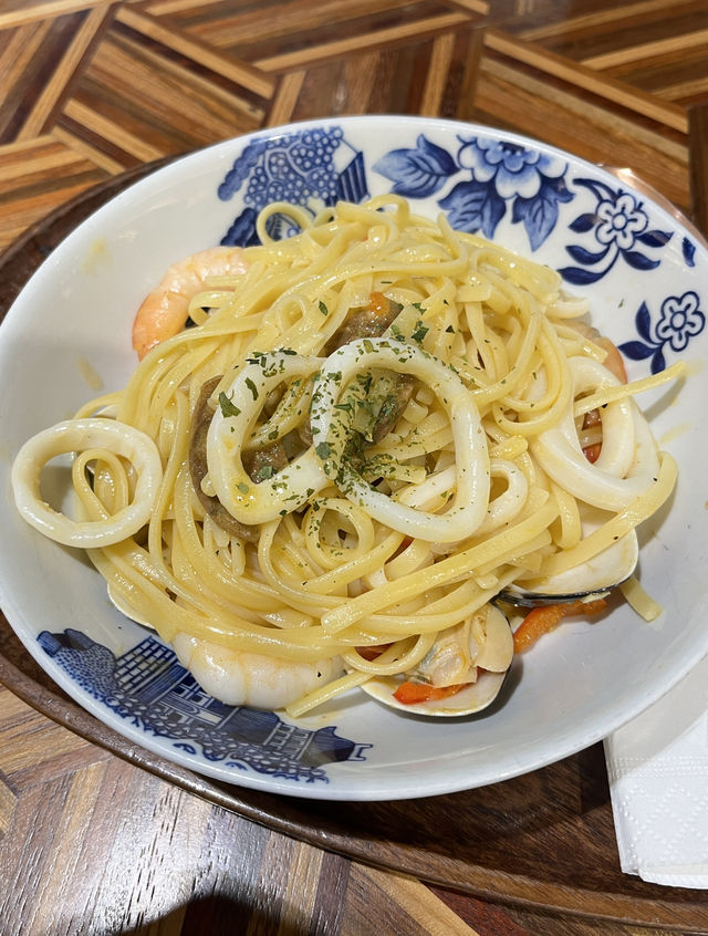 在太古城和朋友吃午餐～