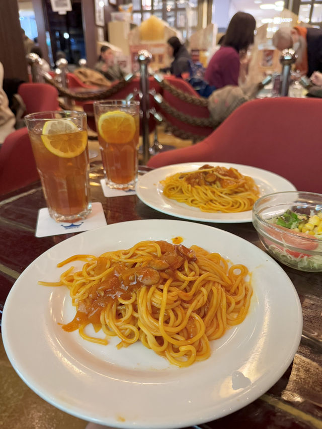 Lunch at the retro cafe in Yurakucho☕️