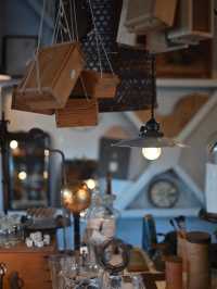 【京都】素敵なコーヒーとアンティークの空間。W&H ROASTERY DAUGHTER / GALLERY SON