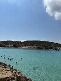 【マルタ・コミノ島】1度は行きたい!!美しすぎる透き通ったブルーの海🏖