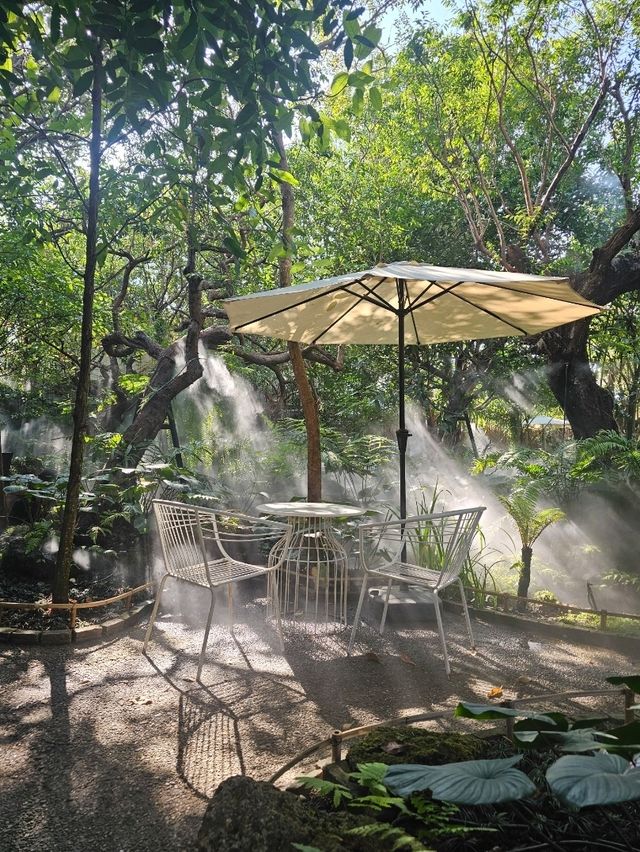 แลเฌอ เดอ คาเฟ่ | รามอินทรา
