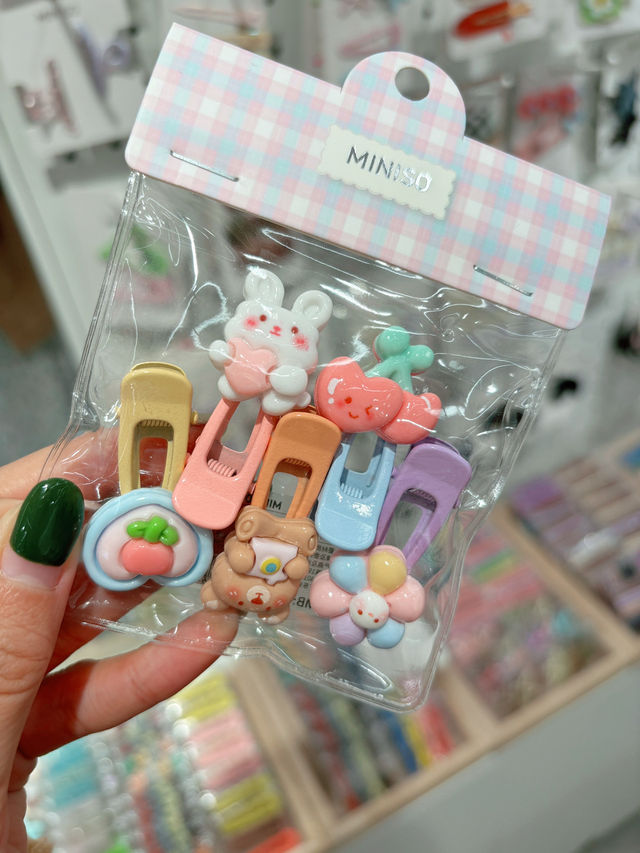 Shopping at Miniso