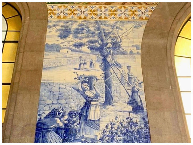 【ポルトガル/ポルト】アズレージョの壁画が美しい‼︎＊サン・ベント駅（Estação de São Bento）＊