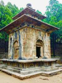 Ji'nan's Ancient Gem: Lingyan Temple