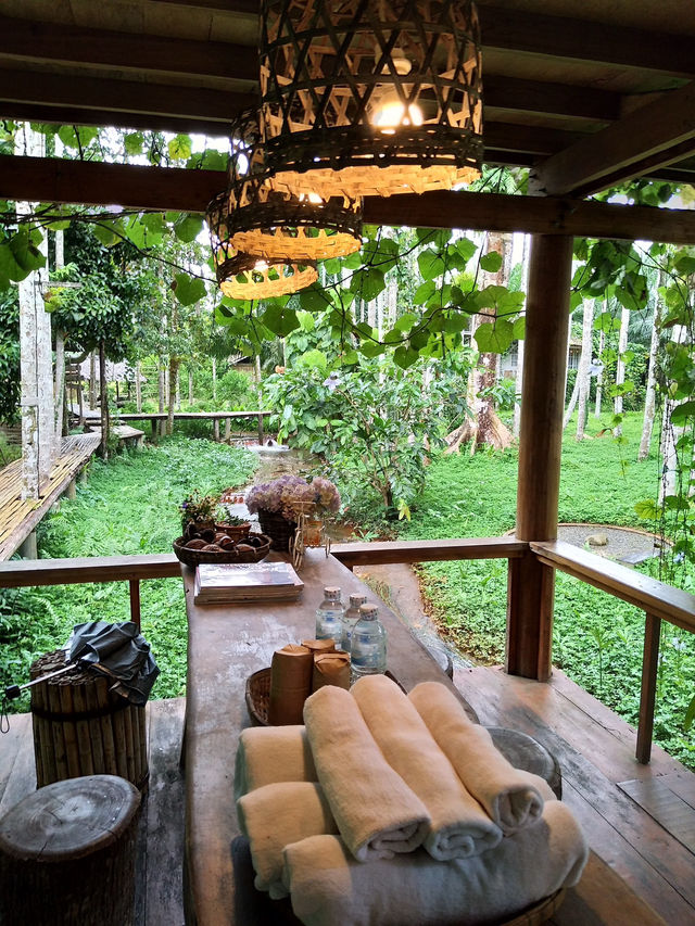  พักกายพักใจ ท่ามกลางธรรมชาติบ้านไร่ไออรุน ระนอง