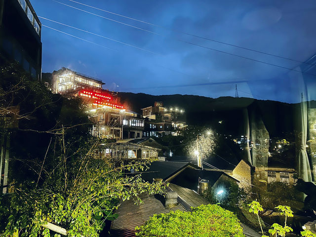 🌟 **漫遊九份 - 台北的山城魅力** 🌟