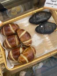 คาเฟ่ Mika bakehouse&coffee เอกมัย