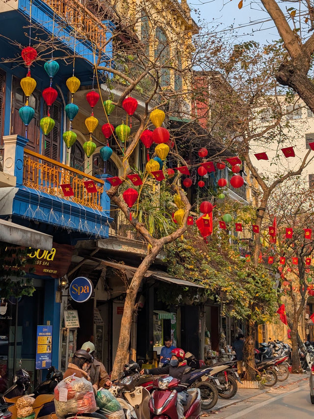 🇻🇳 Hanoi: The Old Quarter and the Captivating Street Chaos 🏮 