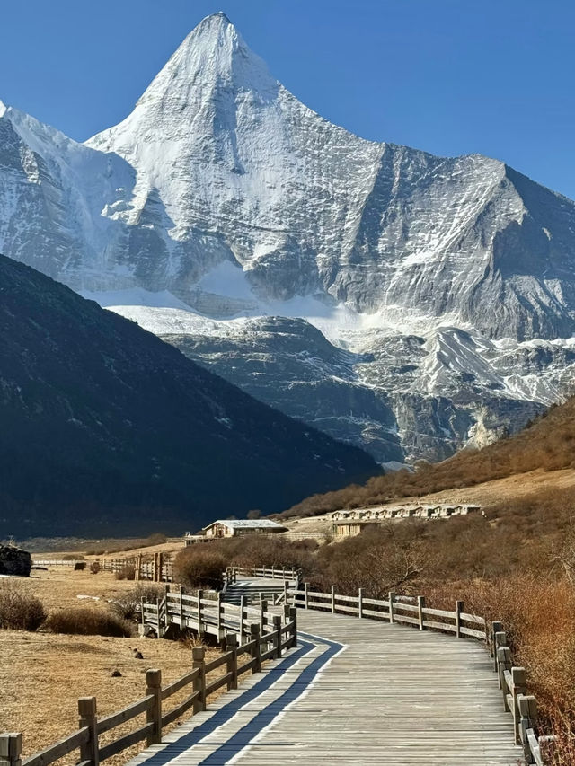 Daocheng Yading – The "Last Shangri-La" 🌄