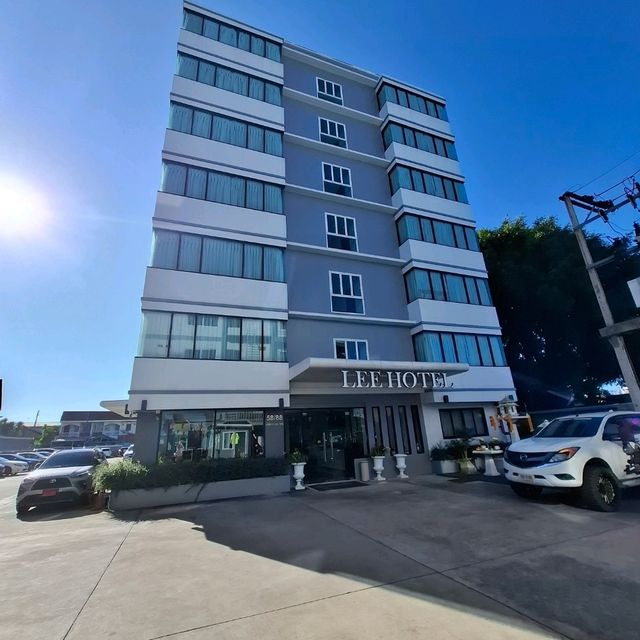 LEE HOTEL ที่พัก Low rise ในสุราษฎร์