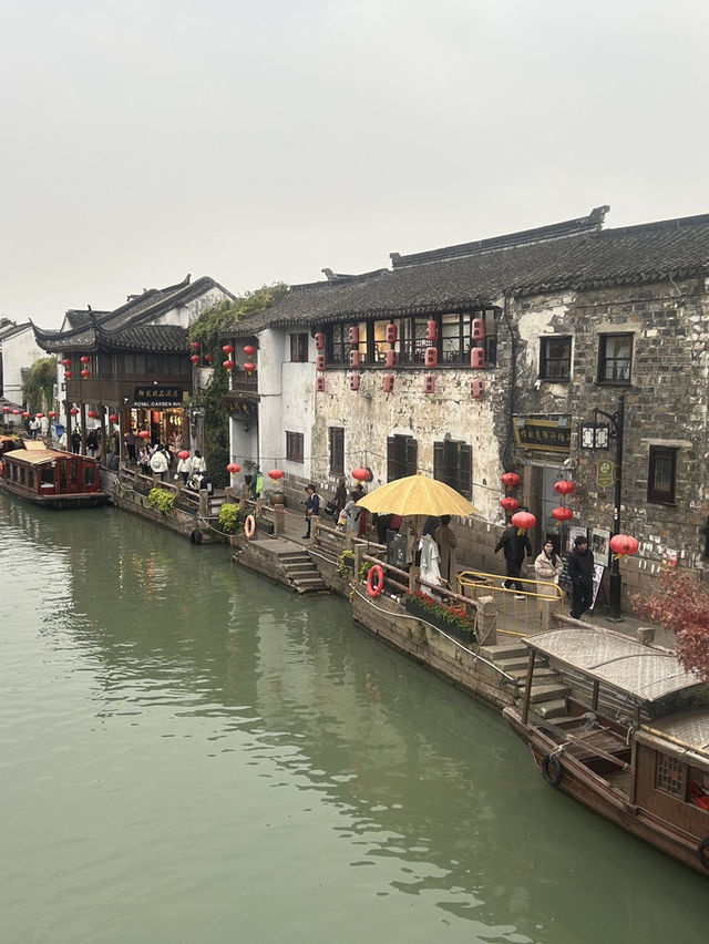 Wandering the Waterways of Zhouzhuang – A Day Trip Diary