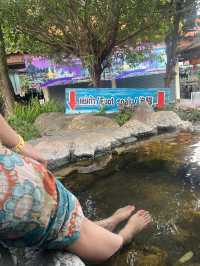แวะพักผ่อนที่ น้ำพุร้อนแม่ขะจาน(ตลาดทวีสิน)
