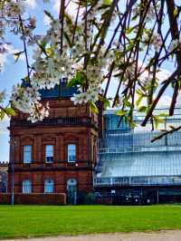 People’s Palace: A Charming Step into Glasgow’s History 🏛️✨🌿📚