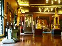 ชม..พิพิธภัณฑ์โฮงหลวงแสงแก้ว