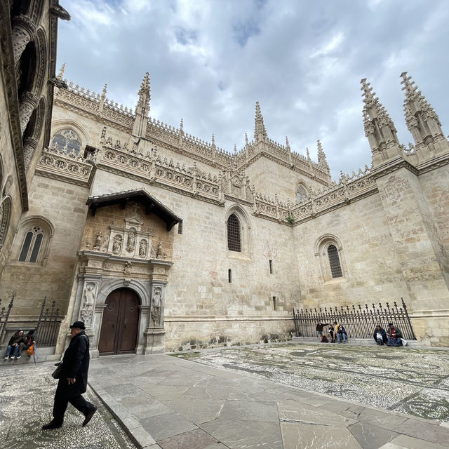 Granada ศิลปะแห่งอันดาลูเซีย สเปนตอนใต้