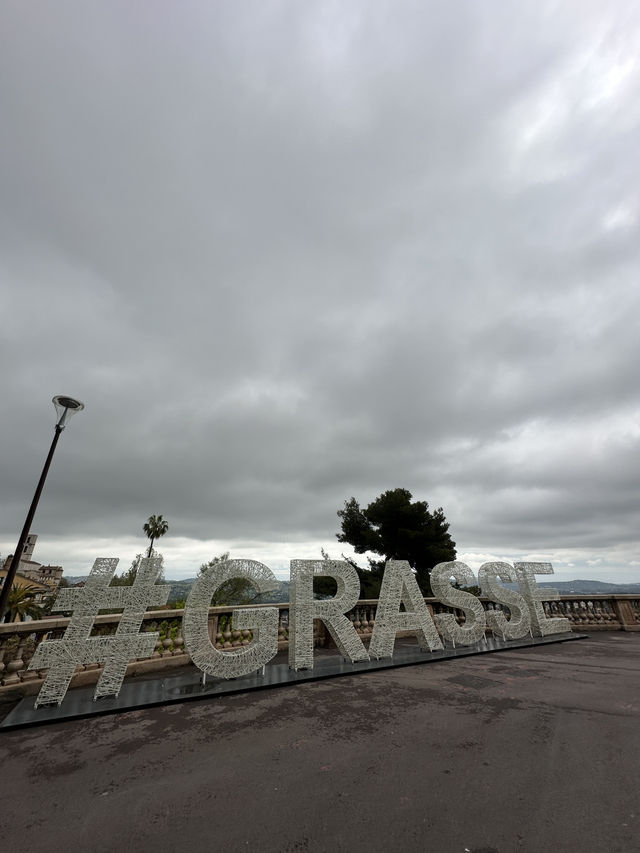 กราซ (Grasse) เมืองน้ำหอม