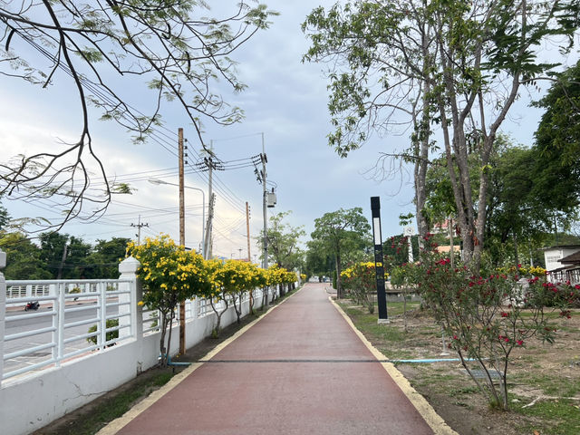 สวนตำหนักน้ำ ชลบุรี