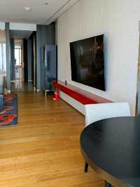 LUXURY HOTELL ALL THE WAY.