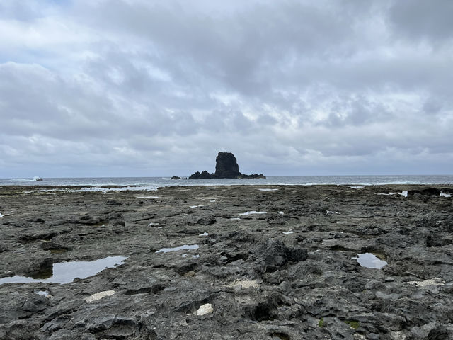 綠島柚子湖｜史前遺址與海蝕奇景交織的秘境灣澳 