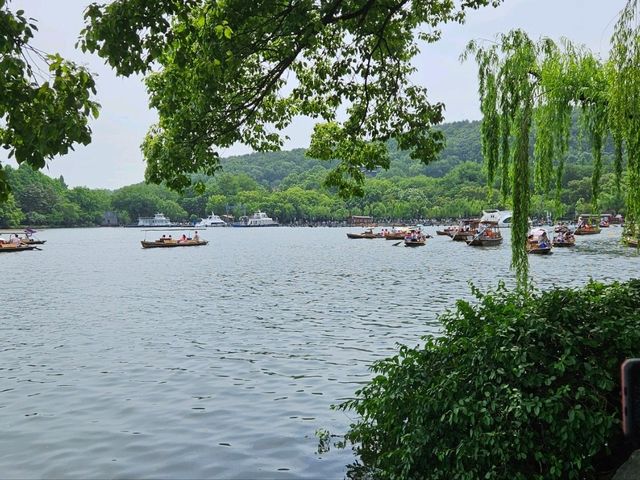 A trip to the West Lake at Hangzhou