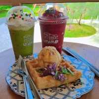 Boonsom คาเฟ่ คาเฟ่ลับกลางทุ่งนา