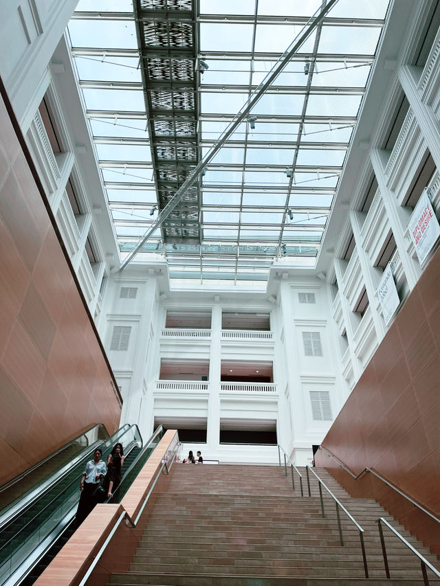 Afternoon Walk Discovery: Ngee Ann Kongsi Concourse Gallery & Y-Lab at National Gallery Singapore