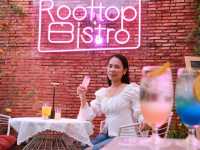 บนชั้นดาดฟ้า Rooftop Bistro บ้านฉาง