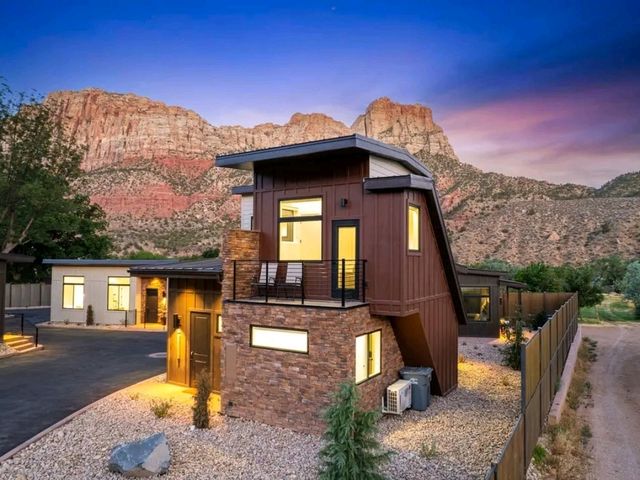 Relax and Refuel in Zion: Where to Stay and Eat After the Trails