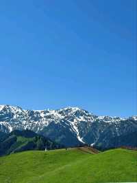 Float Through the Mountains