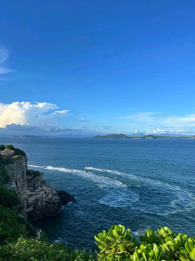 Luzui Mountain Villa: A Hidden Coastal Paradise