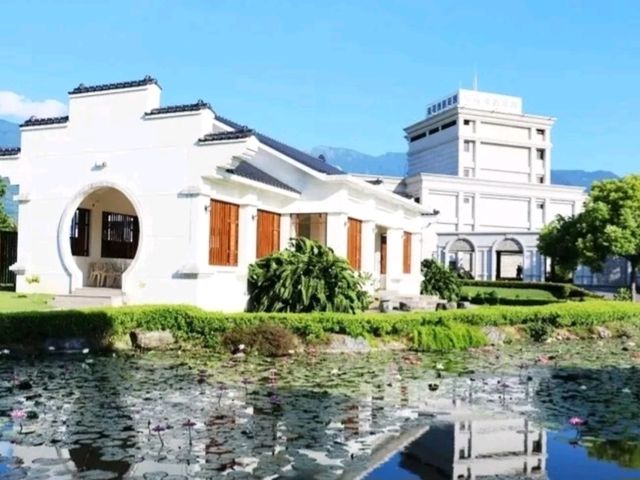 金黃稻田包圍的花蓮統茂渡假莊園超chill喔