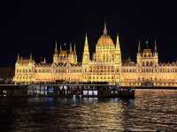 【ブダペストの夜景｜Budapest 🇭🇺 Hungary】 まるで宝石のように輝く、ドナウ川沿いの絶景