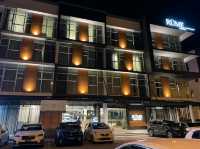 “Rume Hotel Kuching – A Cozy Urban Retreat with Culinary Delights”