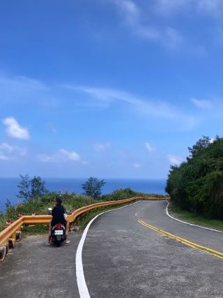 🌿 綠島三日小旅行｜海岸公路 × 夕陽 × 生魚片宵夜，屬於我的療癒逃離日記 🛵🌅🍣