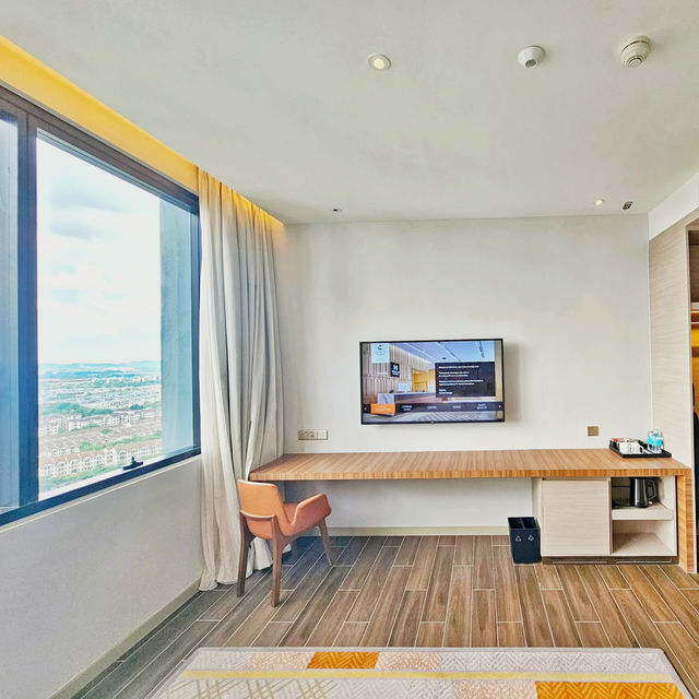 A Modern Haven of Comfort and Convenience