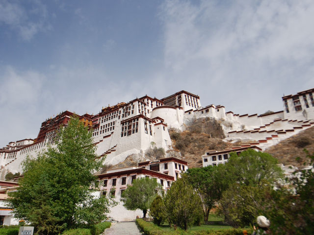 Lhasa อ้อมกอดหิมาลัย ดินแดนแห่งศรัทธาบนหลังคาโลก