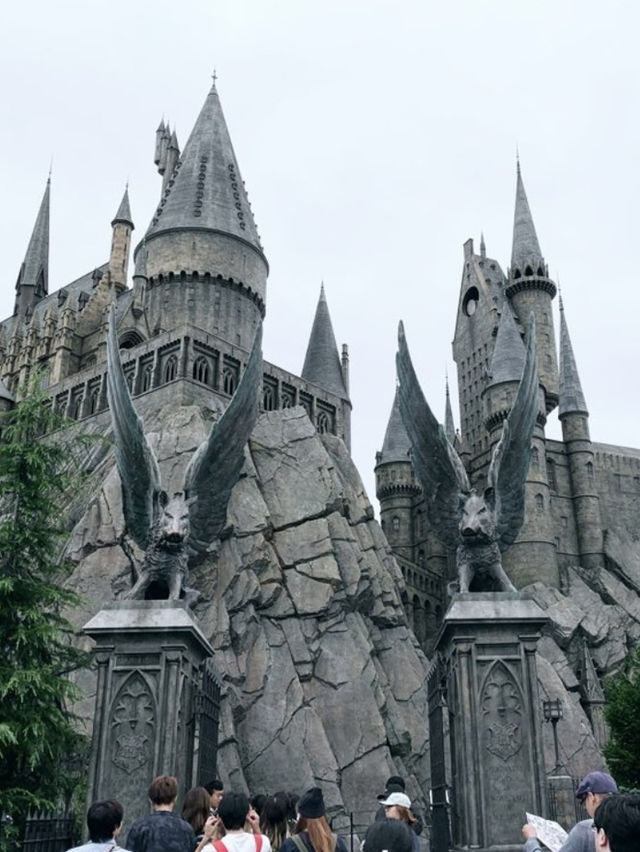 這是一趟充滿魔法與童心的冒險之旅✨🎢 從走進【Universal Studios Japan】的那一刻開始，彷彿置身電影世界。🌍🎬