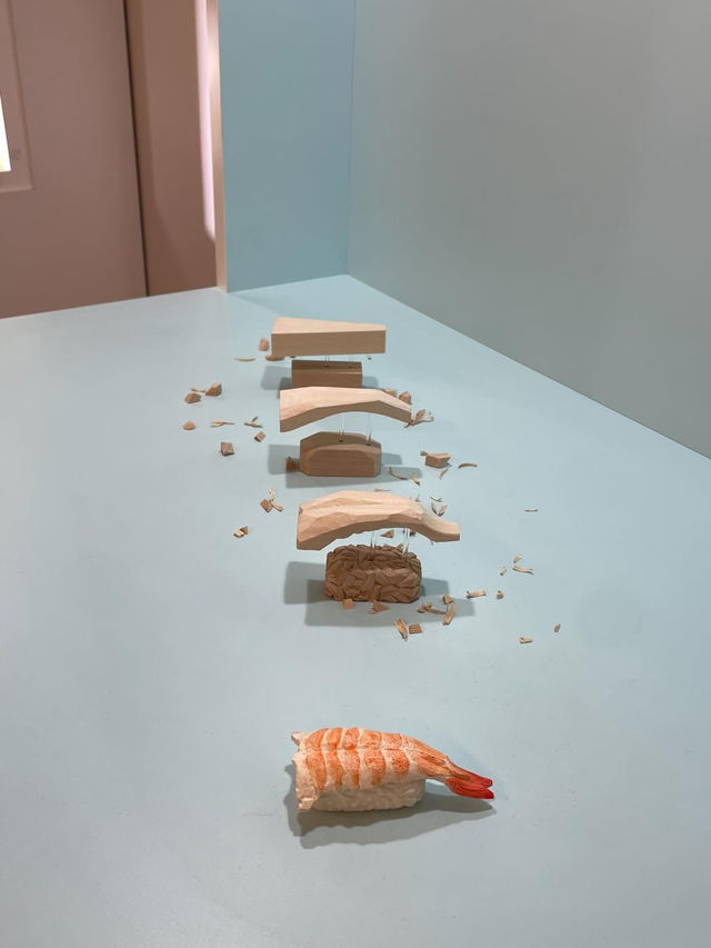 🎯【秋田・秋田県立美術館】藤田嗣治の大壁画に出会える、水辺のモダンアート空間 