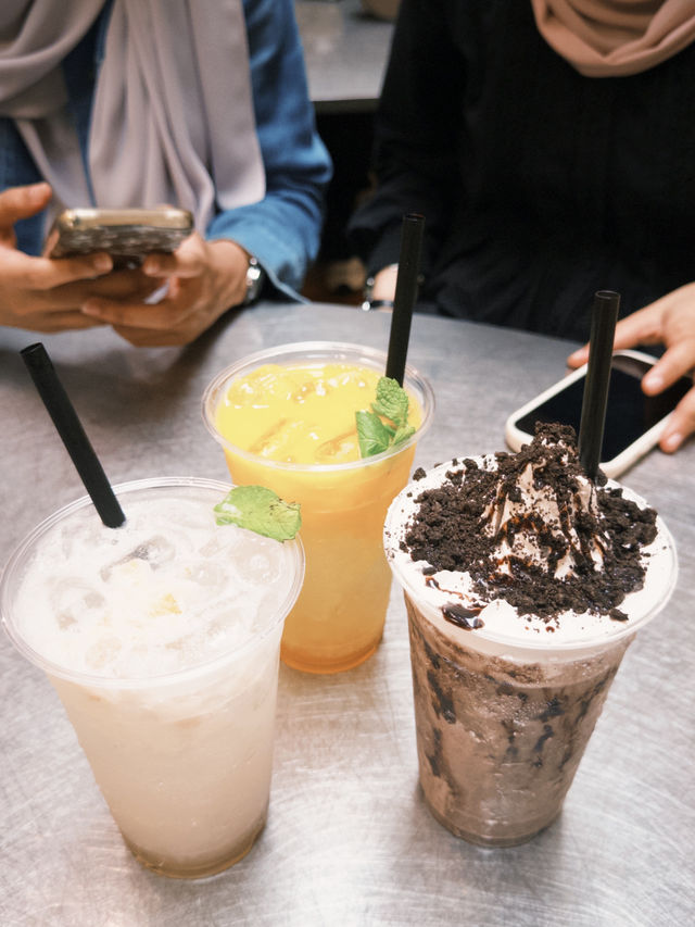 คาเฟ่ที่มาเลลล ,Kalantan ,Malaysia 🇲🇾