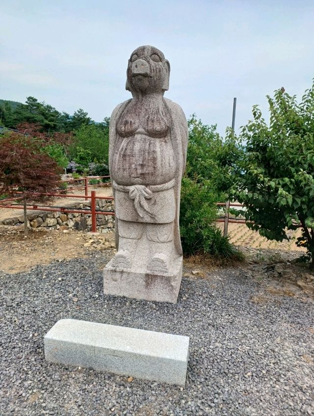 가족이 함께 걷는 숲길 사찰 여행